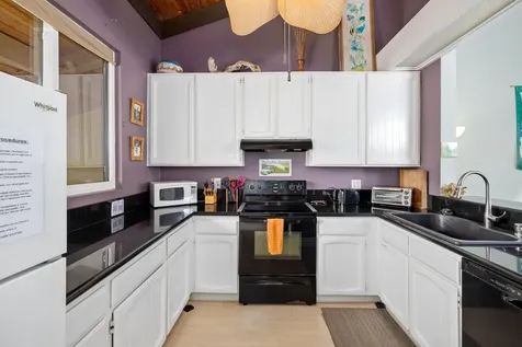 78-6800 Alii Drive Kailua-kona HI 96740