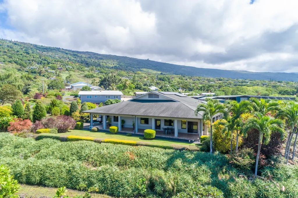 82-1171 Meli Road Captain Cook HI 96704
