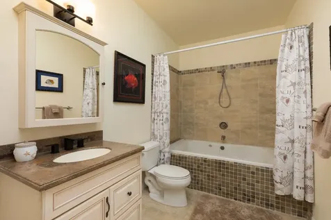 87-3190 Fern Road Captain Cook HI 96704