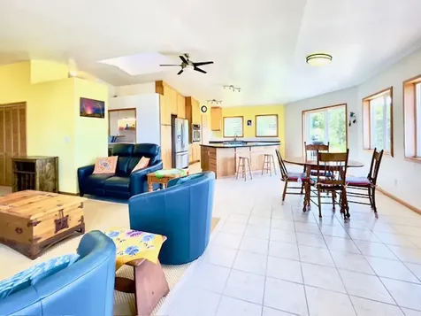 88-1587 Ala Malino Road Captain Cook HI 96704