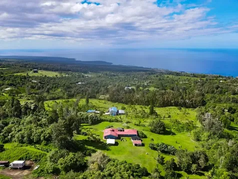 88-1587 Ala Malino Road Captain Cook HI 96704