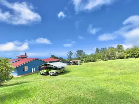 88-1587 Ala Malino Road Captain Cook HI 96704