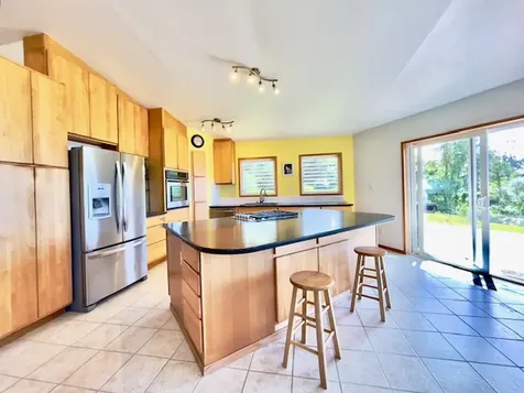 88-1587 Ala Malino Road Captain Cook HI 96704