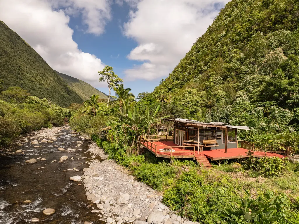 1 Waipio Valley Road Honokaa HI 96727