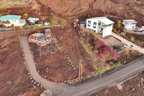 Ewalu Avenue Captain Cook HI 96704