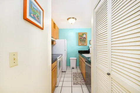 75-5888 Kona Reef Kailua-kona HI 96740