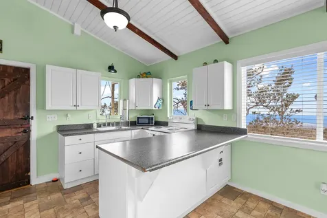 92-8779 Reef Circle Makai Ocean View HI 96737