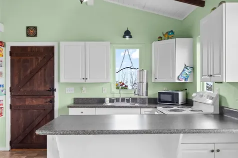 92-8779 Reef Circle Makai Ocean View HI 96737