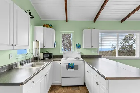 92-8779 Reef Circle Makai Ocean View HI 96737