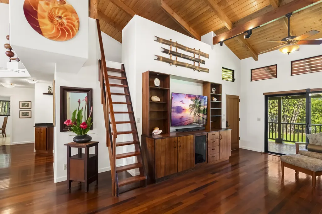 29-160 Io Place Hakalau HI 96710