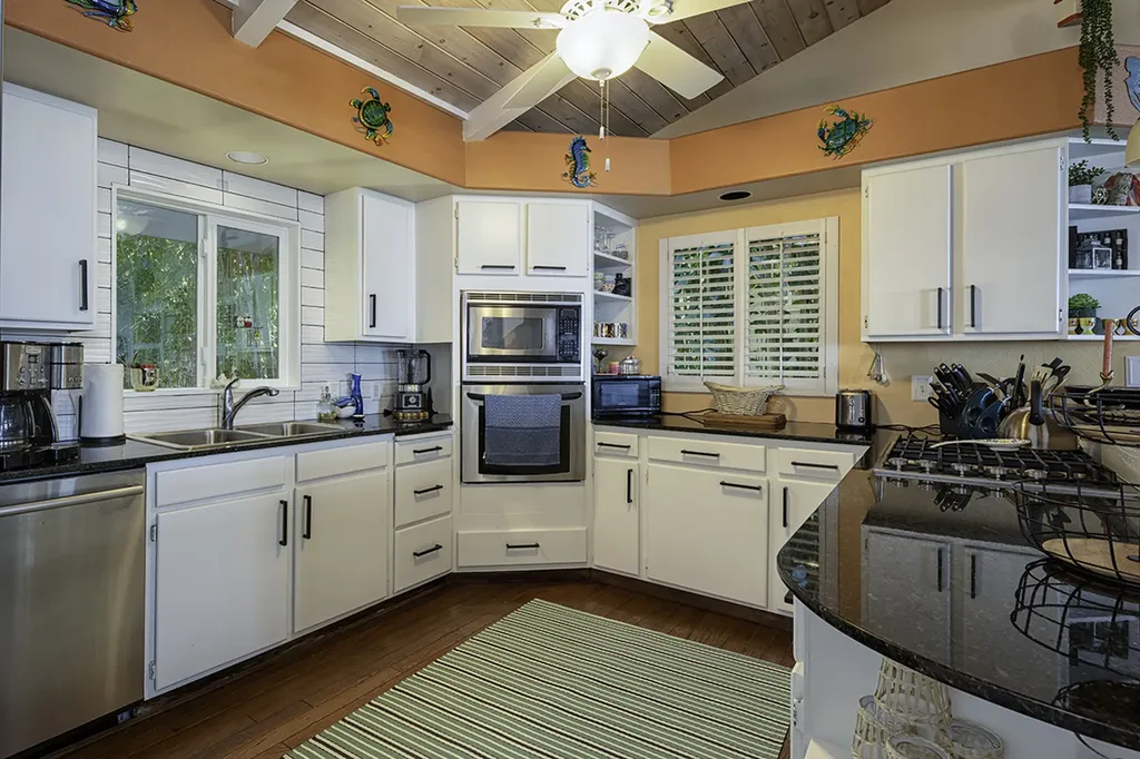 73-1219 Mahilani Drive Kailua-kona HI 96740