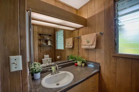 61 Pakalana Street Hilo HI 96720