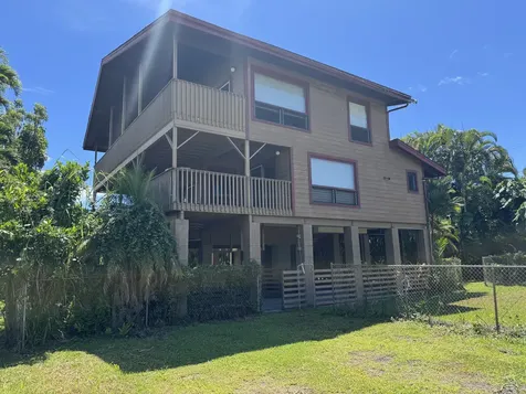 1979 Kalanianaole Street Hilo HI 96720