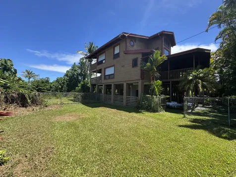 1979 Kalanianaole Street Hilo HI 96720