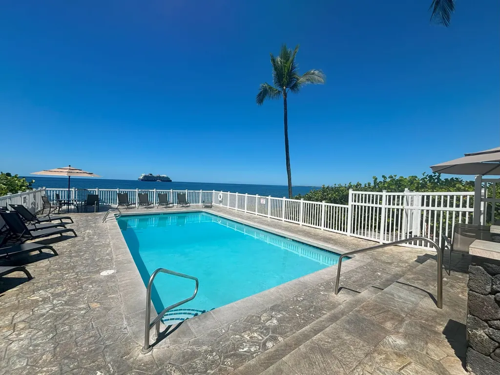 75-6008 Alii Drive Kailua-kona HI 96740