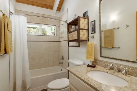 35-2068 Hulaana Place Papaaloa HI 96780