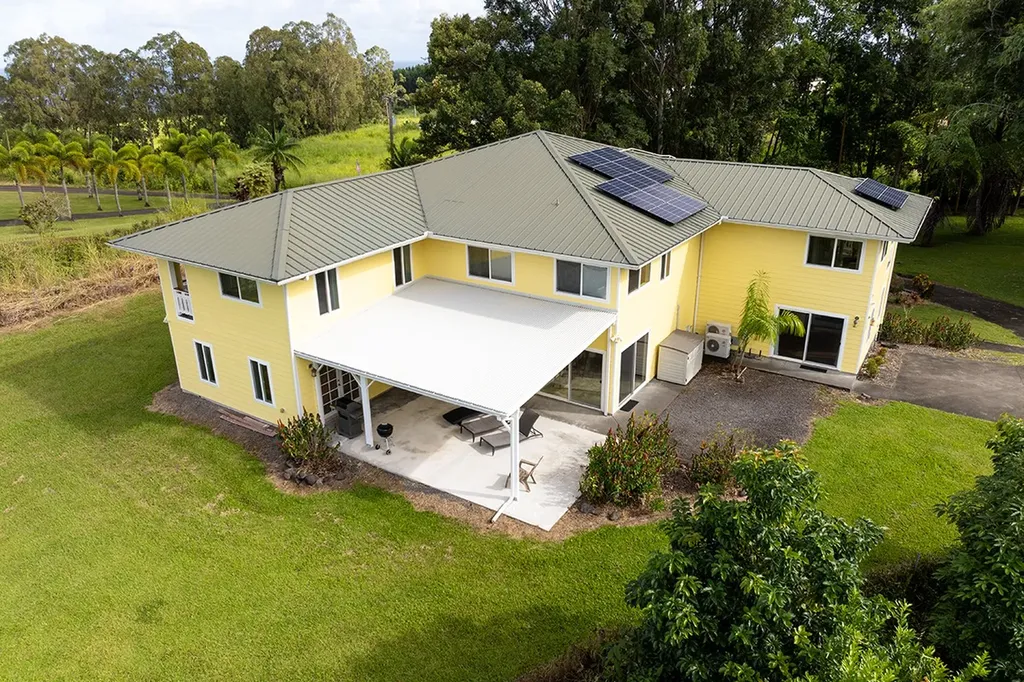 28-380 Sugar Mill Road Pepeekeo HI 96783