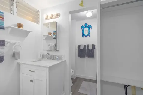 75-5681 Kuakini Highway Kailua-kona HI 96740