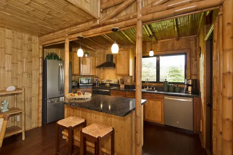 28-3033 Beach Road Pepeekeo HI 96783