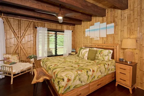 28-3033 Beach Road Pepeekeo HI 96783