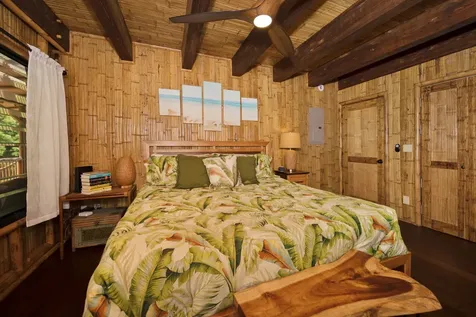 28-3033 Beach Road Pepeekeo HI 96783