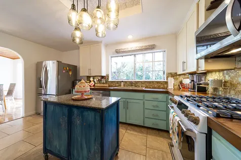 15-1559 19th Avenue Keaau HI 96749