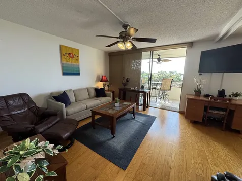 77-6469 Alii Drive Kailua-kona HI 96740