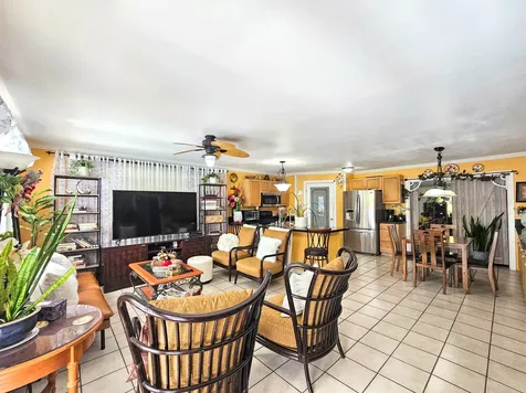 15-1487 16th Avenue Keaau HI 96749