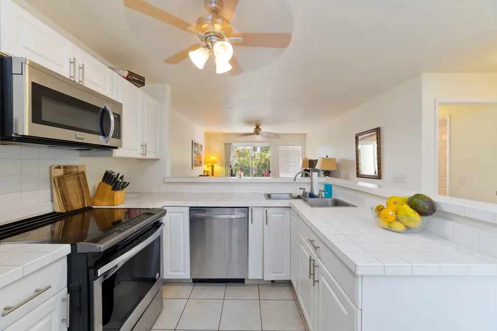75-6081 Alii Drive Kailua-kona HI 96740