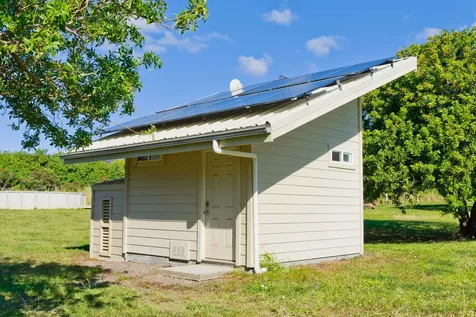 95-6253 Makai Street Naalehu HI 96772