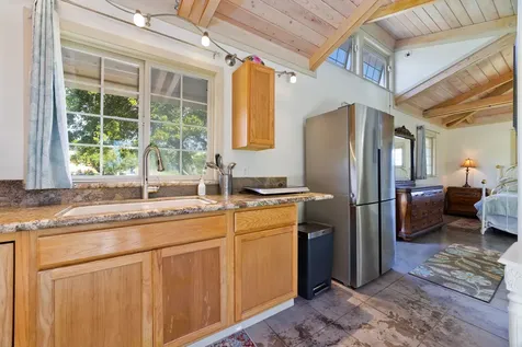 95-6253 Makai Street Naalehu HI 96772