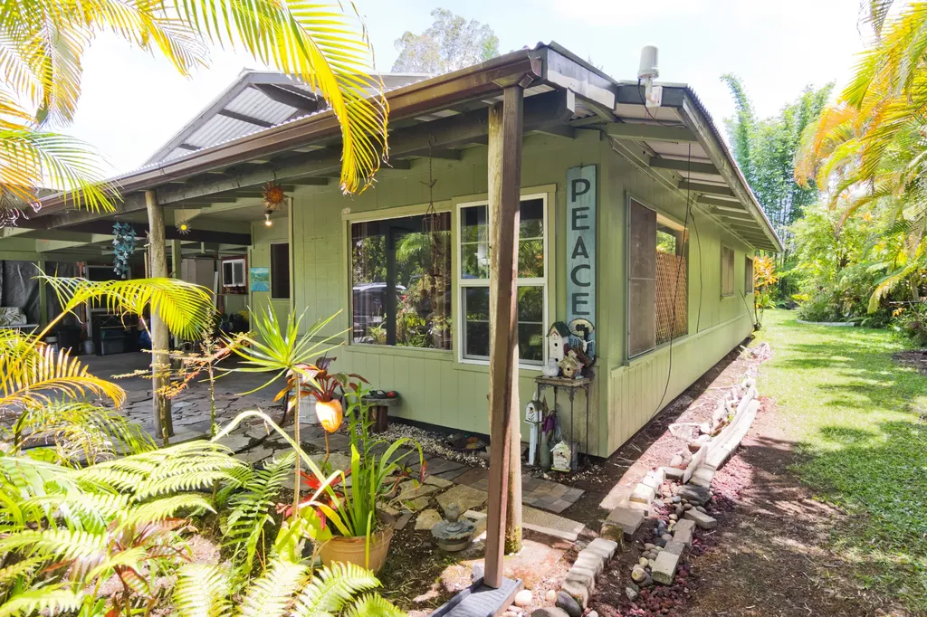 18-7867 N Kulani Road Mountain View HI 96771