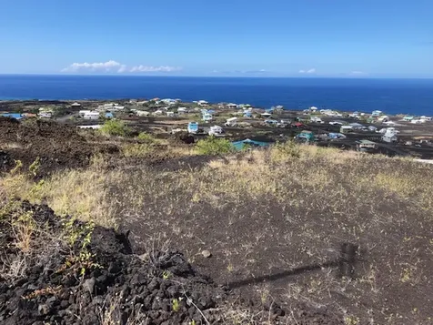 Umi Avenue Captain Cook HI 96704