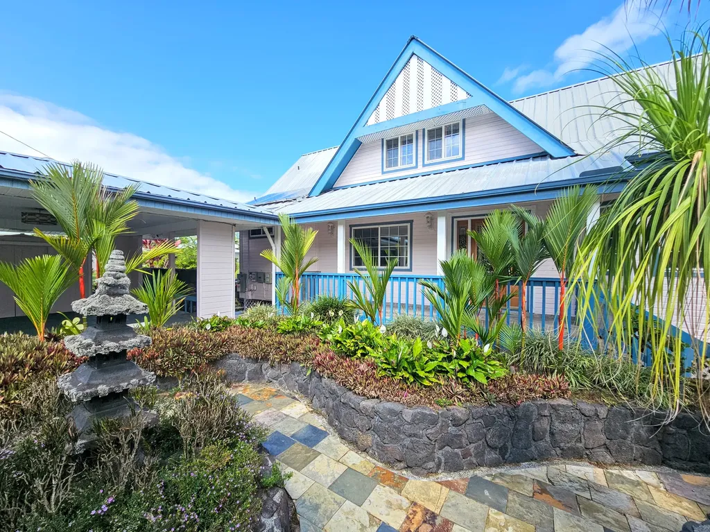 726-a Waianuenue Avenue Hilo HI 96720