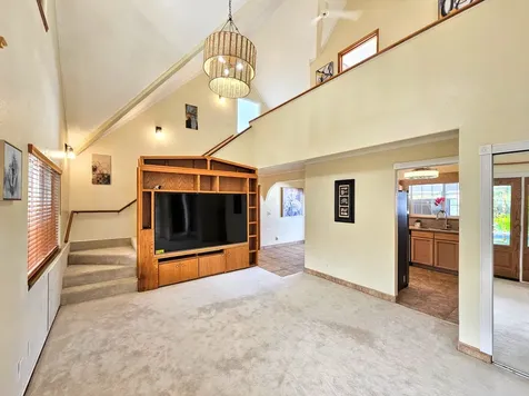 726-A Waianuenue Avenue Hilo HI 96720