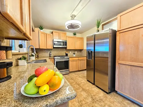 726-A Waianuenue Avenue Hilo HI 96720