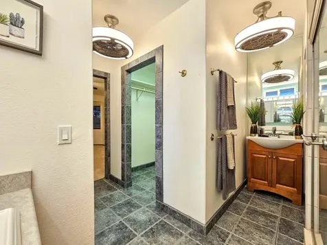 726-A Waianuenue Avenue Hilo HI 96720