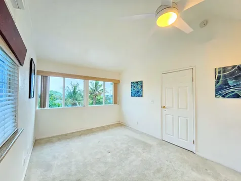 726-A Waianuenue Avenue Hilo HI 96720