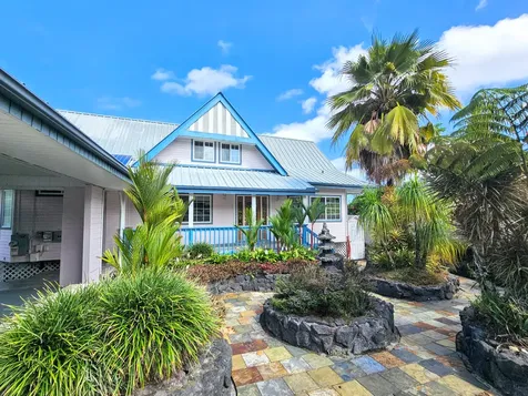 726-A Waianuenue Avenue Hilo HI 96720