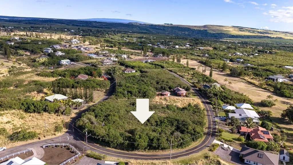 Kaulua Circle Naalehu HI 96772
