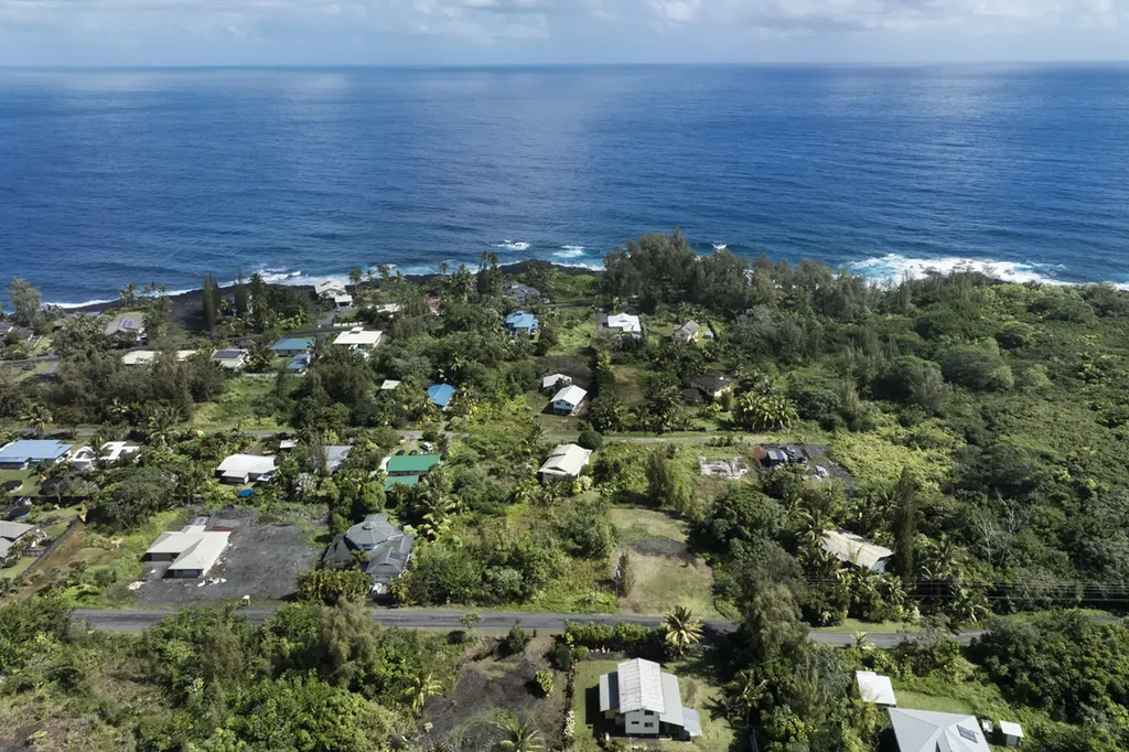 15-1969 Beach Road Keaau HI 96749