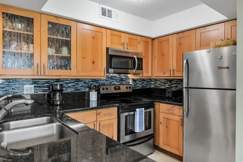 203 Casa De Emdeko Kailua-kona HI 96740