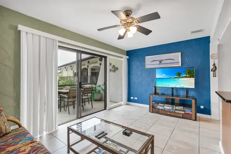 203 Casa De Emdeko Kailua-kona HI 96740