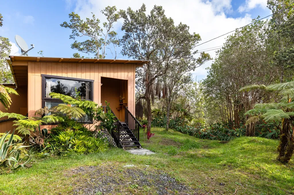 11-3246 Alaula Street Volcano HI 96785