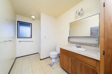 127 Kanoelani Street Hilo HI 96720