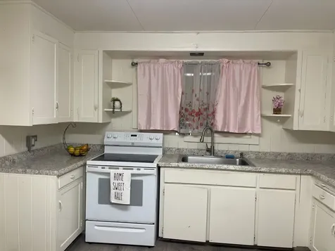 127 Kanoelani Street Hilo HI 96720