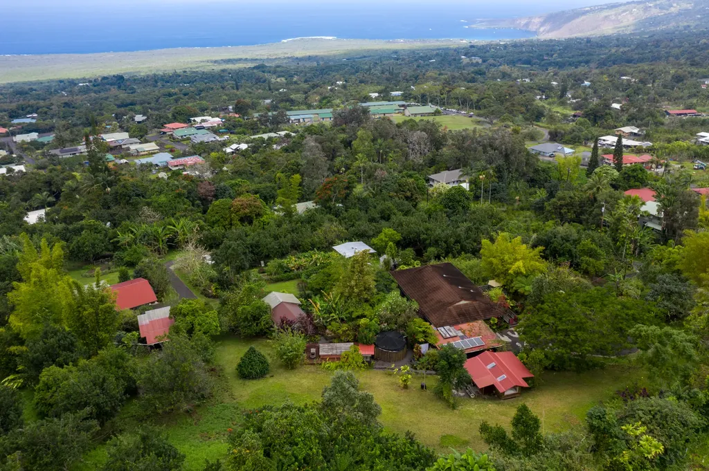 83-1064 Honaunau School Road Captain Cook HI 96704