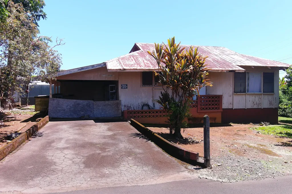 27-216 E Road Papaikou HI 96781