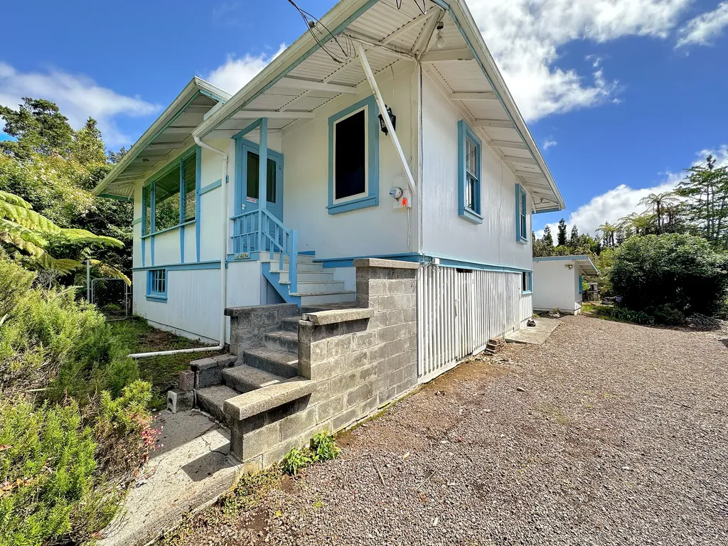 19-4294 Ainahau Road Volcano HI 96785