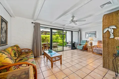 75-6082 Alii Drive Kailua-kona HI 96740